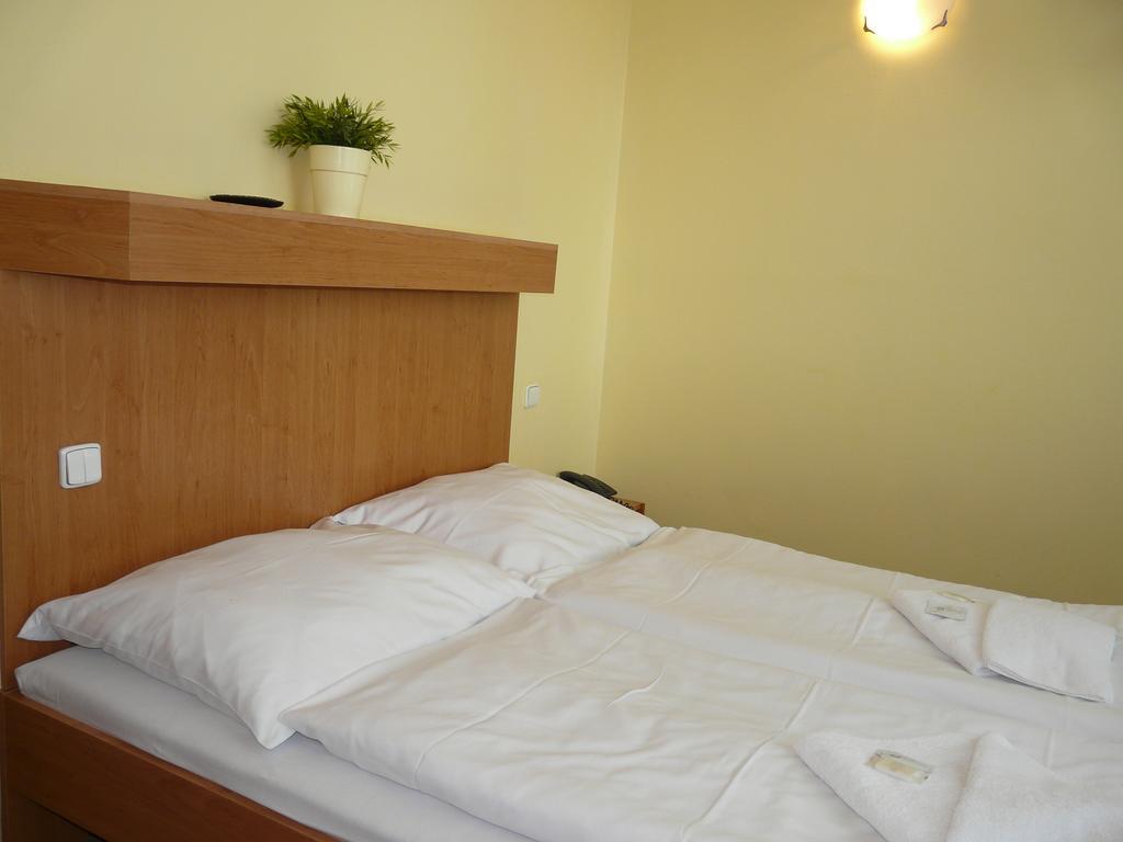 Hotel Ondras Zlín Oda fotoğraf