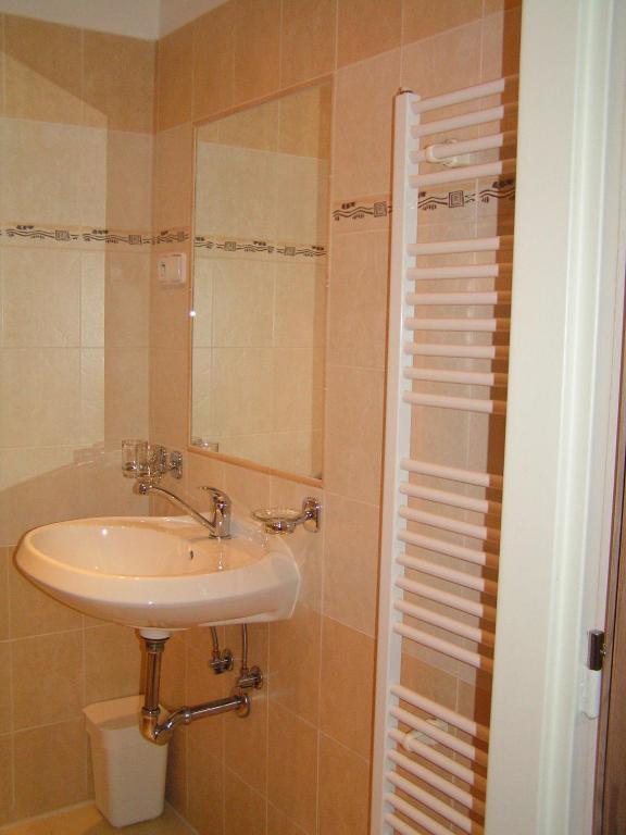 Hotel Ondras Zlín Oda fotoğraf